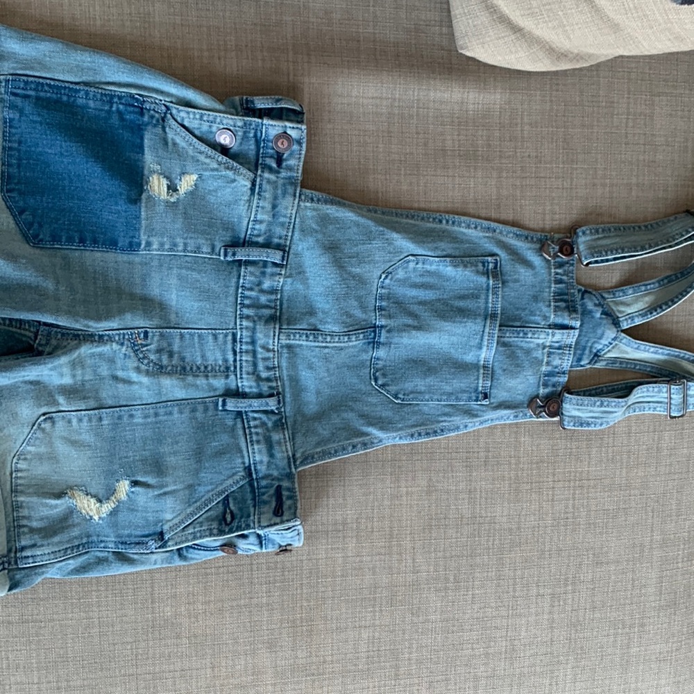 Hollister short overall